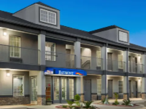 Baymont by Wyndham Warner Robins Hotels in Warner Robins