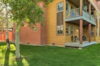 Near Skiing and Hiking Inviting Retreat in Victor!