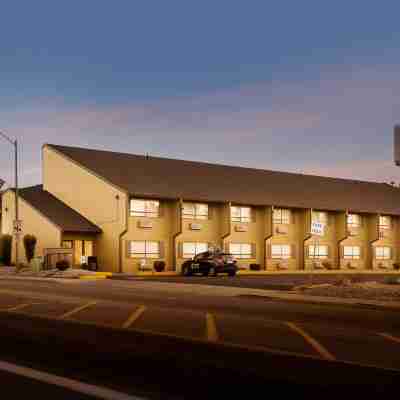 SureStay Hotel by Best Western Wenatchee Hotel Exterior