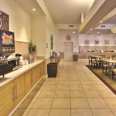 La Quinta Inn & Suites by Wyndham Danbury