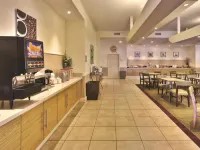 La Quinta Inn & Suites by Wyndham Danbury - petit déjeuner