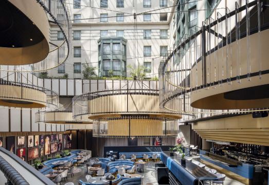 호텔 로비 전경