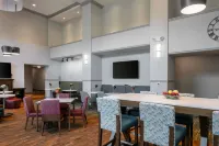 Hampton Inn & Suites Grafton - Pools