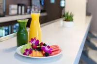 Wyndham Grand Jupiter at Harbourside Place - breakfast