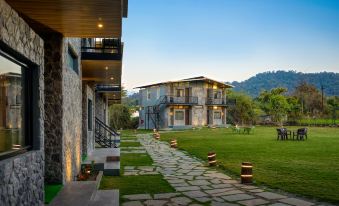 Corbett Machaan Resort