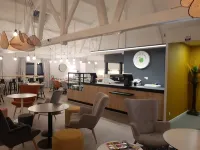 Kyriad Lyon Est - Saint Quentin Fallavier Hotels in Коломб'є-Соньє