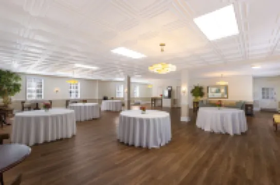 Best Western Sea Island Inn ビューフォートのホテル