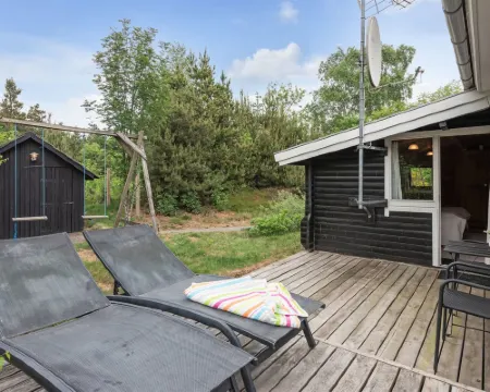 "Florense" - 2.5km from the Sea Hotels in Henne