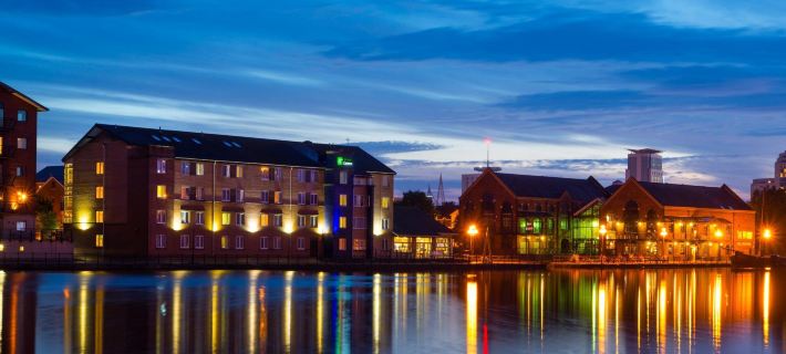 Holiday Inn Express CARDIFF BAY by IHG Hotele w: Cardiff