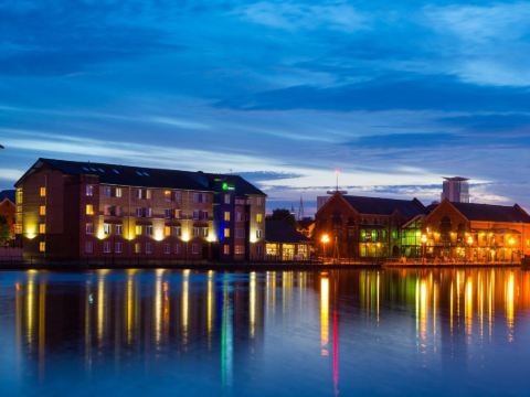 ฮอลิเดย์ อินน์ เอ็กซ์เพรส คาร์ดิฟฟ์ เบย์ บาย IHG