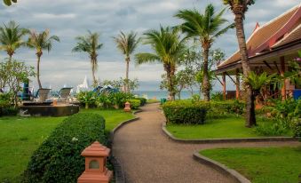 Lanta Casuarina Beach Resort