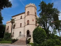 Castello Montegiove Hotels in Fano