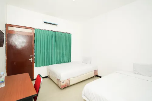 Merapi Inn Syariah by ecommerceloka Hotels in Sawahan