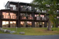 Marholmen Hotels near Singö