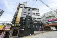 Busan Sasang Black Hotels in Gimhae International Airport