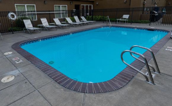 3. 페어필드 인 &..