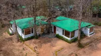 The Riverwood Forest Retreat - Kanha Hotels in Kanha