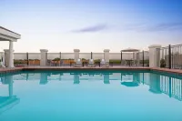 Holiday Inn Express & Suites Shawnee I-40 Các khách sạn ở Shawnee