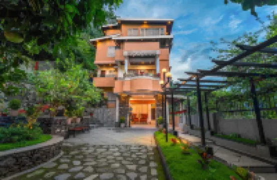 Summit Bougainvillea Tea Resort
