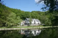 Cocoon Hotel la Rive Hotels in Burscheid
