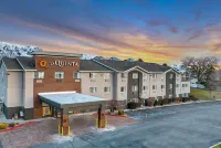 La Quinta Inn & Suites by Wyndham North Orem Hotels in Vineyard