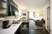 Candlewood Suites 哥倫布 - 東北 by IHG - 停車場