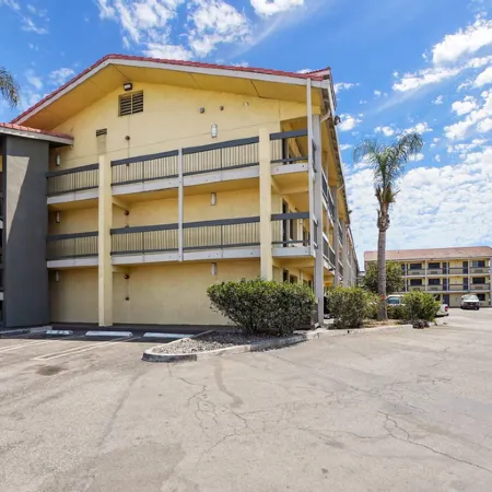 La Quinta Inn by Wyndham Costa Mesa / Newport Beach