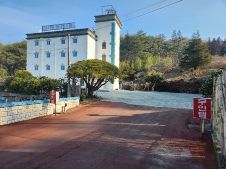 Jangheung Cheongwan Unmanned Hotel Отели в г. Чанхын