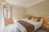 Hotel LIVVO Koala Garden Các khách sạn ở Comarca Sur