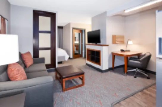Candlewood Suites CINCINNATI NORTHEAST - MASON by IHG Hotels in Deerfield Township