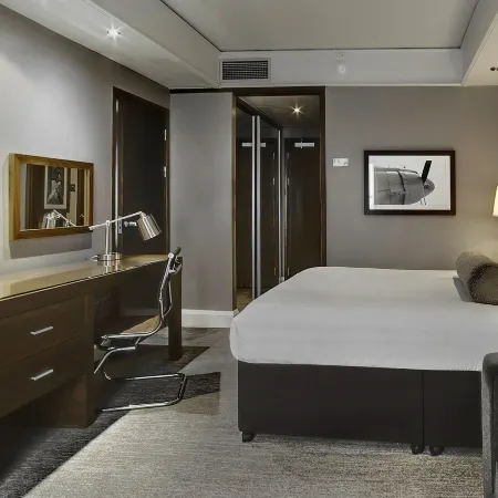 Sandman Signature London Gatwick Hotel