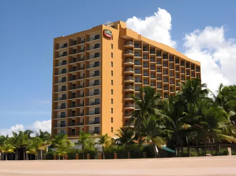 Courtyard Isla Verde Beach Resort