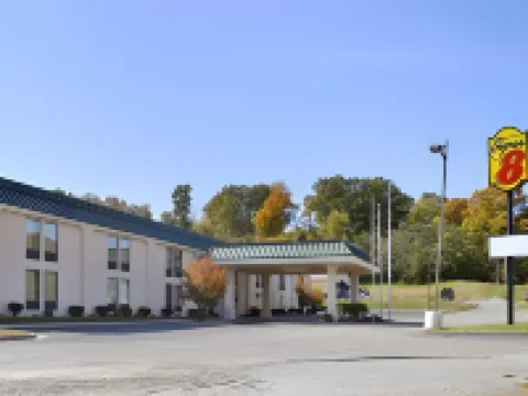 Quality Inn Hotels in Cape Girardeau County