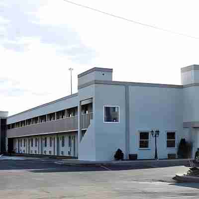 クオリティ イン & スイーツ コロンバス ウェスト Hotel Exterior