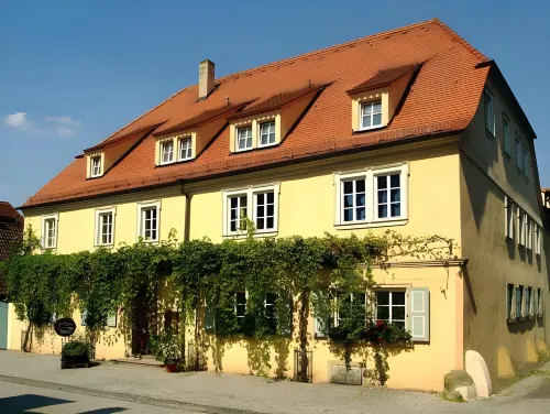 Weingut Gästehaus Weigand Hotels in Iphofen