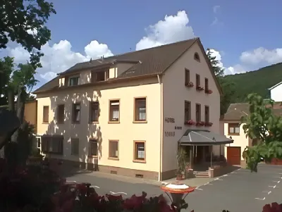 Hotel Tenner فنادق في Deidesheim