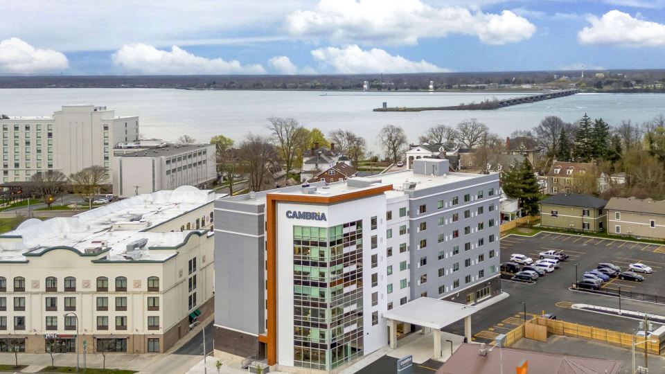 Cambria Hotel Niagara Falls