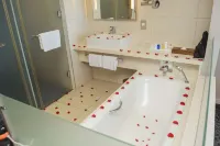 Radisson Blu Hotel and Residence Maputo - Hot Tub