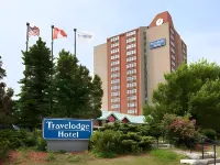 Doubletree by Hilton Toronto Airport โรงแรมในโตรอนโต