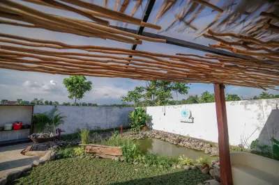 Ubu Villa Padi's Hotels near Tugu GARUDA