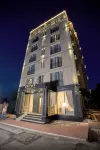 Crown Hotel Отели рядом с достопримечательностью «Парк Берёзовая роща»