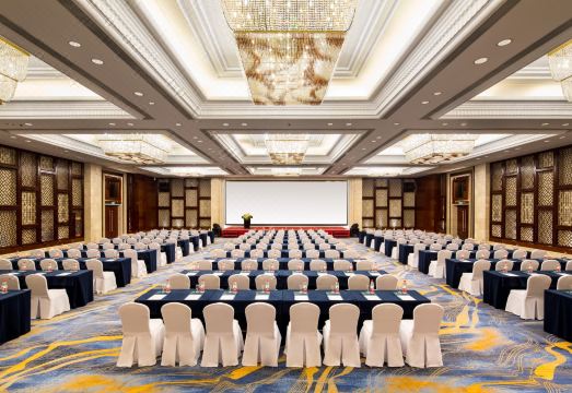 2. 로열 호텔 캘거..