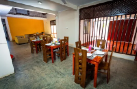 Dayanithi Guest House