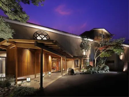 Marukyu Ryokan Отели рядом с достопримечательностью «Shuzenji Niji-no-Sato»