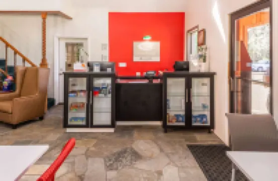 Econo Lodge Inn & Suites Heavenly Village Area