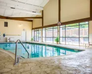 Clarion Inn & Suites at the Outlets of Lake George - Pools