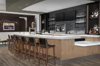 Embassy Suites by Hilton Portland Hillsboro, Oregon - bar