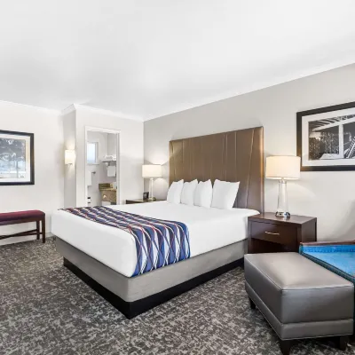 Best Western Garden Inn Hotel berhampiran Museum of Sonoma County