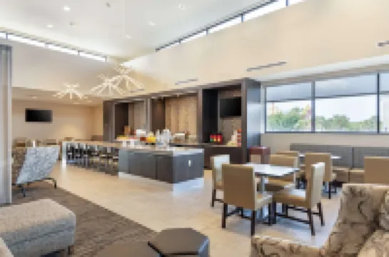 베스트 웨스턴 플러스 이그제큐티브 레지던시 리그비의 워터 월드 호텔