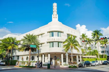Essex House Hotel